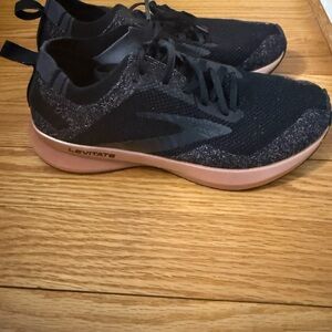 Brooks Levitate Women's Black Running Sneakers with Pink Sole